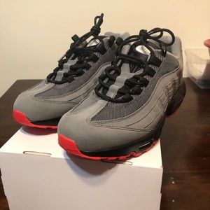 Men’s, Size 8.5, Nike by Nancy